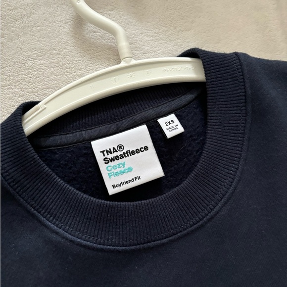 Aritzia sweatshirt boyfriend fit - Picture 2 of 2